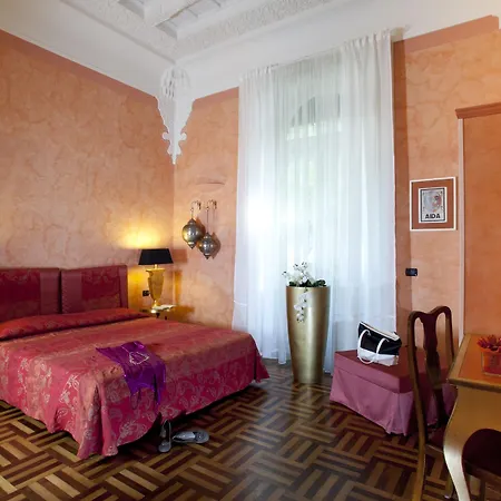 Palazzo Lombardo 2* Florence