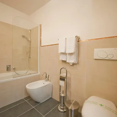 Palazzo Lombardo Bed & Breakfast