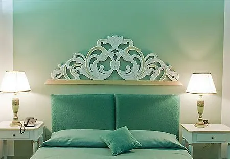 Palazzo Lombardo Nocleg ze śniadaniem 3*